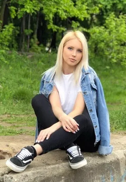 Bunbury escorts Leah — 5
