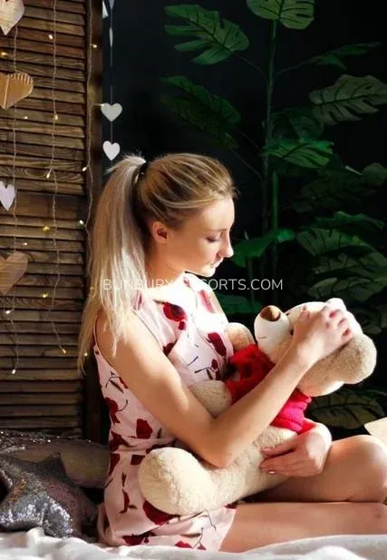 Bunbury escorts Alexandra — 3