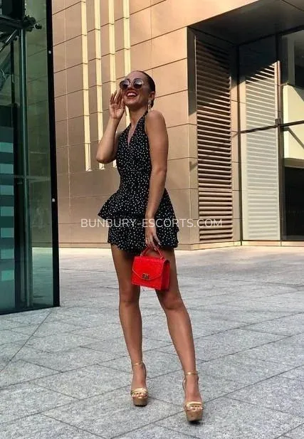Bunbury escorts Marianne — 6