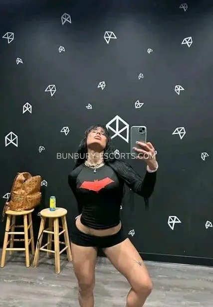 Bunbury escorts Carly — 9