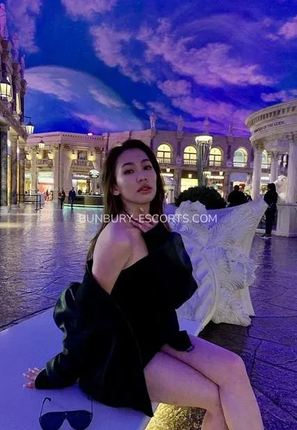 Bunbury escorts Briana — 5