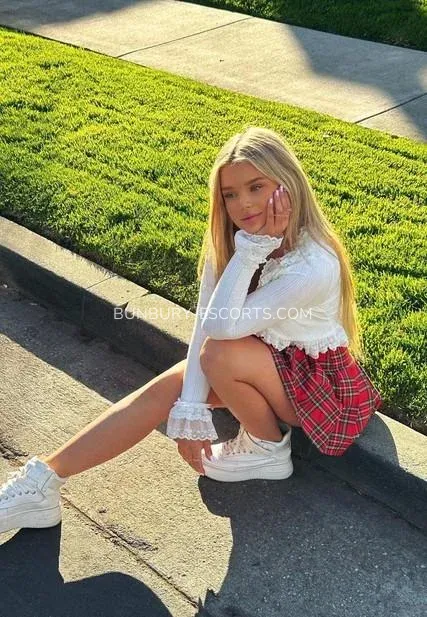 Bunbury escorts Ellen — 1