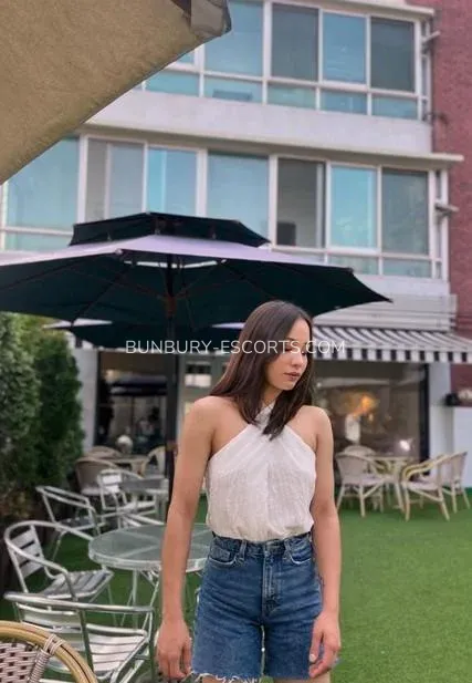Bunbury escorts Julia — 3