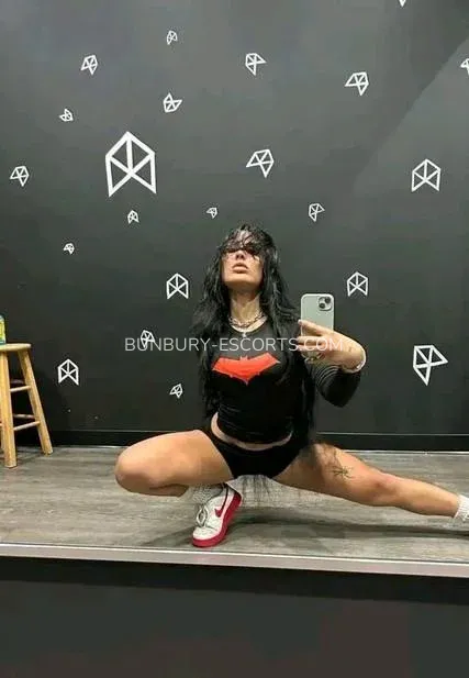 Bunbury escorts Carly — 1