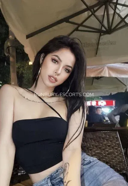 Bunbury escorts Frida — 5