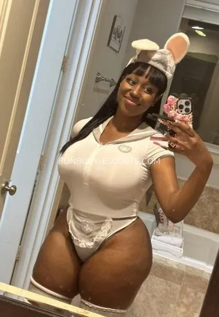 Bunbury escorts Eva — 3