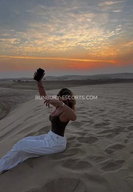 Bunbury escorts Viktoria — 5