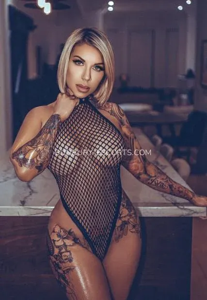 Bunbury escorts Leslie — 10