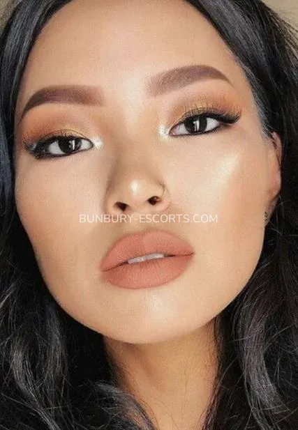 Bunbury escorts Julia — 3