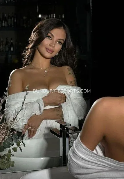 Bunbury escorts Perpetua — 6