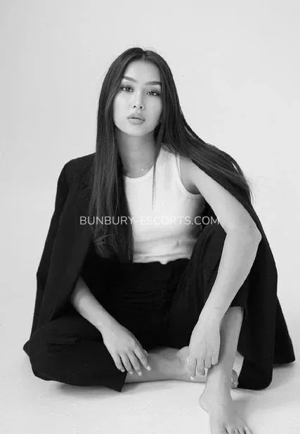 Bunbury escorts Birgitta — 5