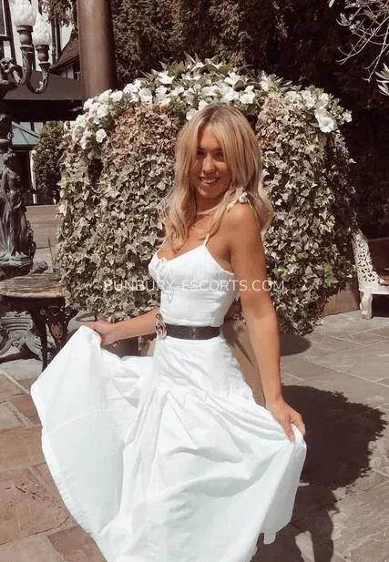 Bunbury escorts Madeline — 5