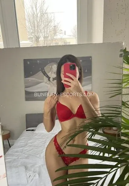 Bunbury escorts Lisa — 4