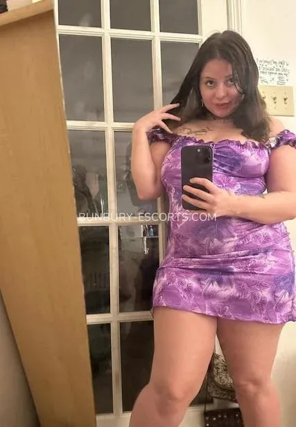 Bunbury escorts Clara — 5