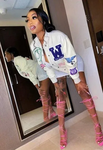 Bunbury escorts Lovisa — 1