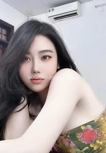 Bunbury escorts Eva — 6