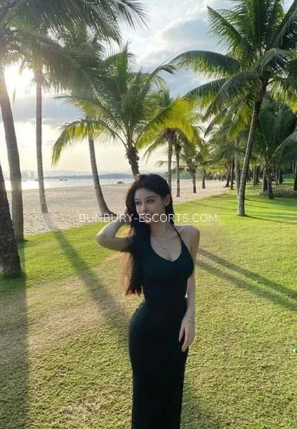 Bunbury escorts Molly — 1