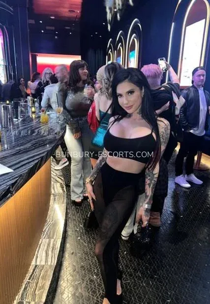 Bunbury escorts Marianne — 5