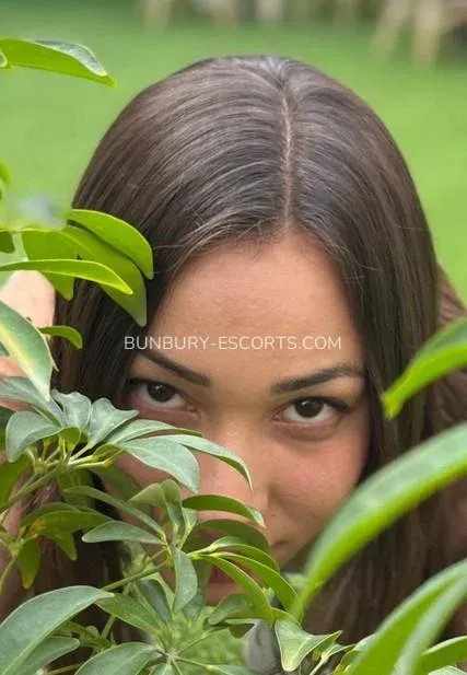 Bunbury escorts Julia — 1