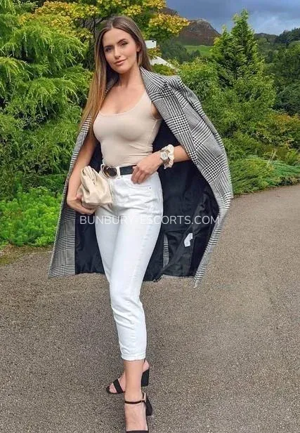 Bunbury escorts Lovisa — 1