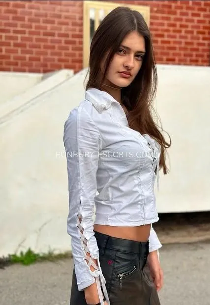 Bunbury escorts Alice — 2