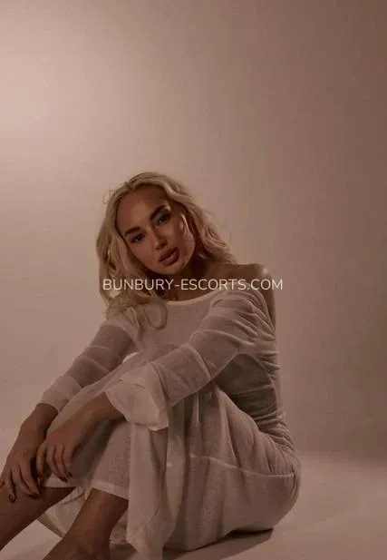 Bunbury escorts Katherine — 5