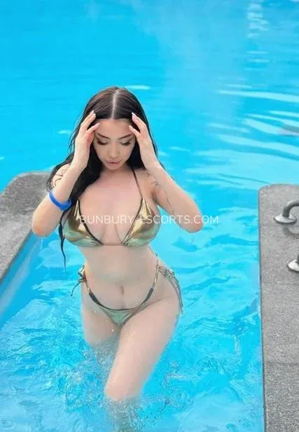 Bunbury escorts Nieves — 6