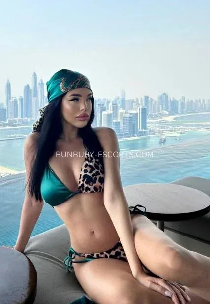 Bunbury escorts Alice — 1