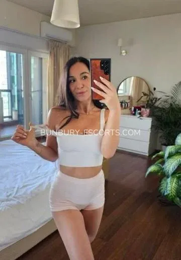 Bunbury escorts Caroline — 4