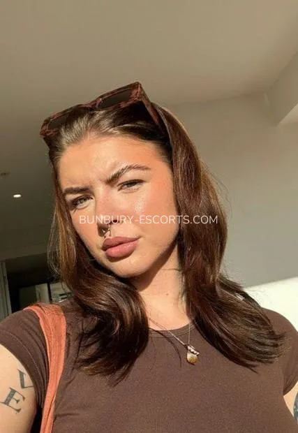 Bunbury escorts Hanna — 2
