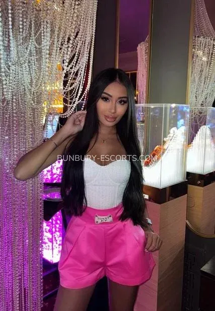 Bunbury escorts Flora — 1