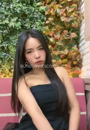 Bunbury escorts Berit — 1