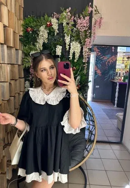 Bunbury escorts Catherine — 5