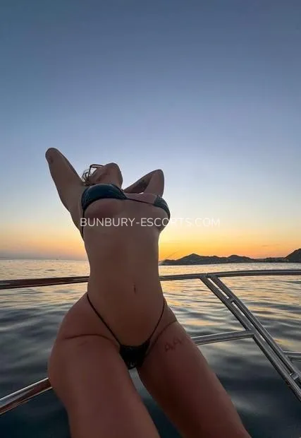 Bunbury escorts Iliane — 2