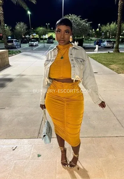 Bunbury escorts Caroline — 4