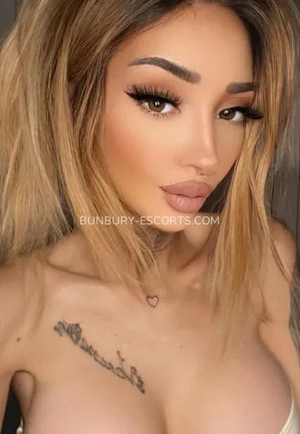 Bunbury escorts Flora — 4