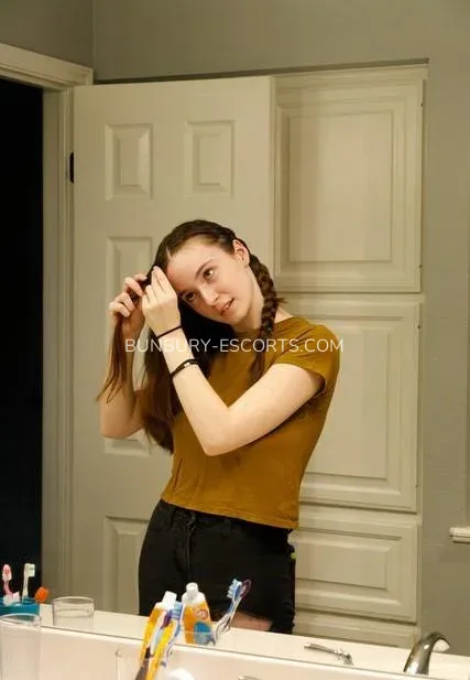 Bunbury escorts Mona — 1