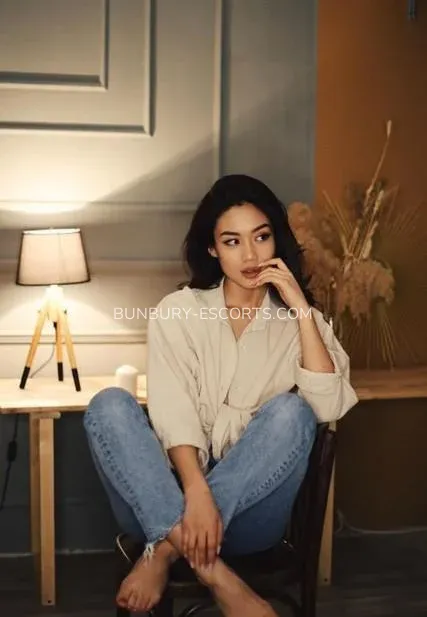 Bunbury escorts Atocha — 6