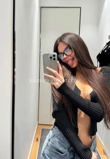 Bunbury escorts Emelie — 8