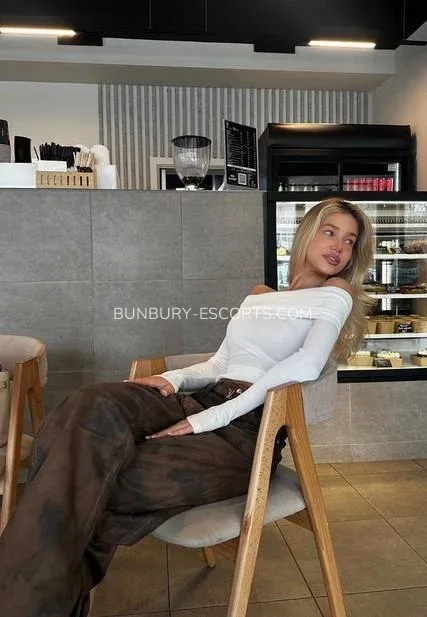 Bunbury escorts Viola — 1