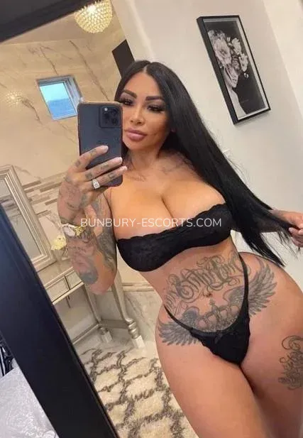Bunbury escorts Clara — 4
