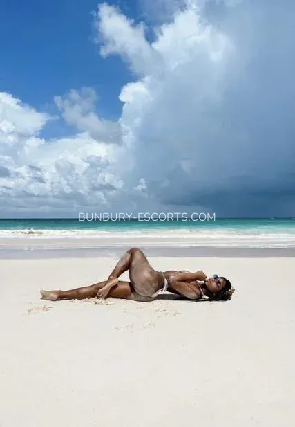 Bunbury escorts Justina — 4