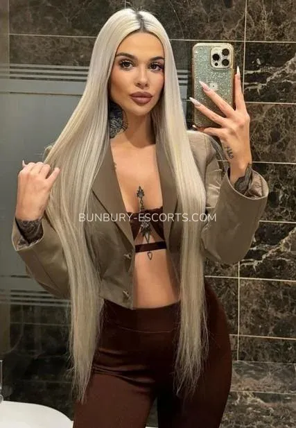Bunbury escorts Ella — 3