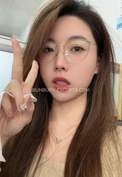 Bunbury escorts Isaura — 3