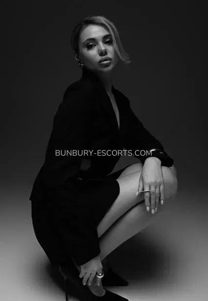 Bunbury escorts Kylie — 5