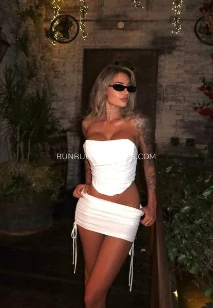 Bunbury escorts Britt — 7
