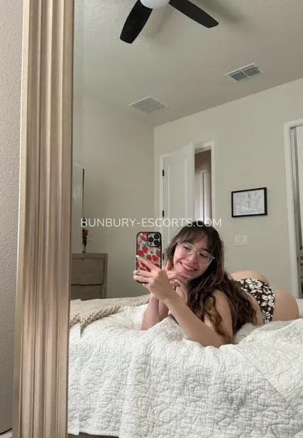 Bunbury escorts Simona — 5