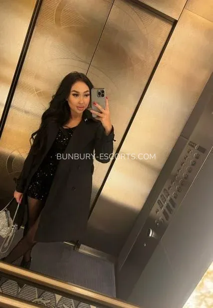 Bunbury escorts Caitlin — 7