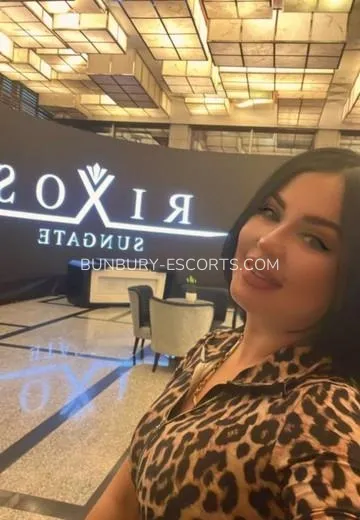 Bunbury escorts Aubrey — 2