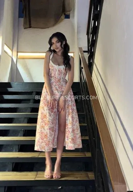 Bunbury escorts Pia — 5